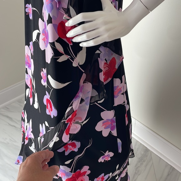 Calvin Klein: Sleeveless Surplice V-Neck Floral Dress Size 1X. - Picture 4 of 13